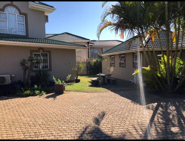 5 BEDROOM HOUSE FOR SALE IN SOMERSET PARK